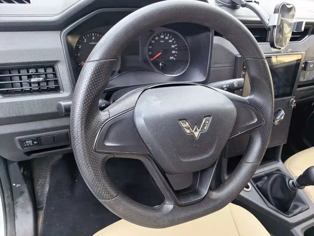 Wuling Hongguang PLUS — фото 15