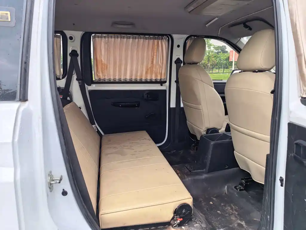 Wuling Hongguang PLUS — фото 10
