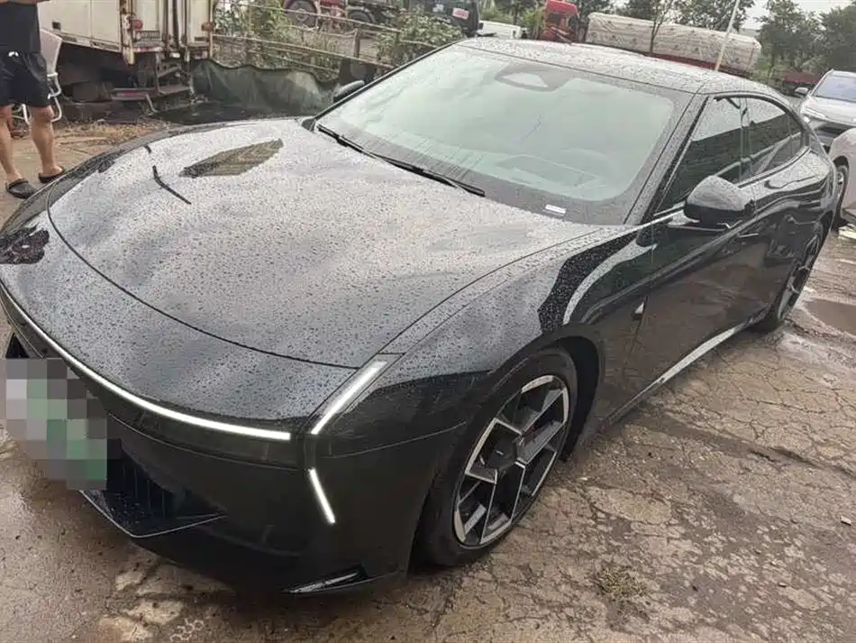 XPeng P7