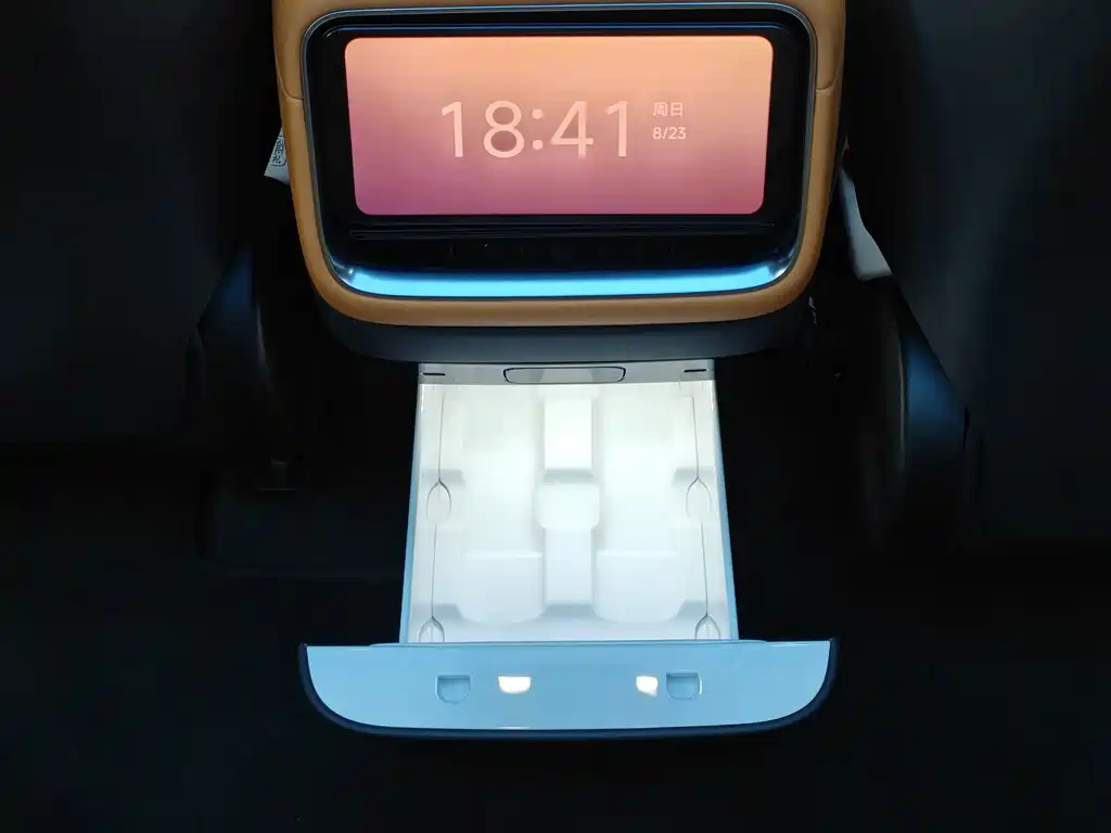 Xiaomi YU7 — фото 10