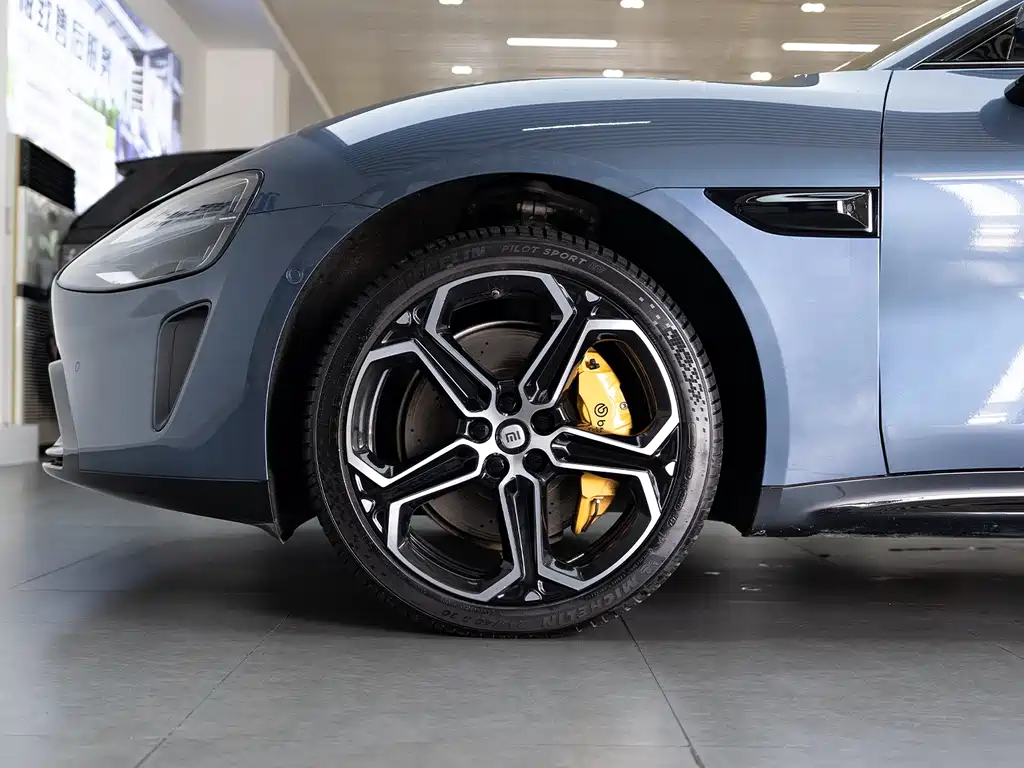 Xiaomi SU7 — фото 9