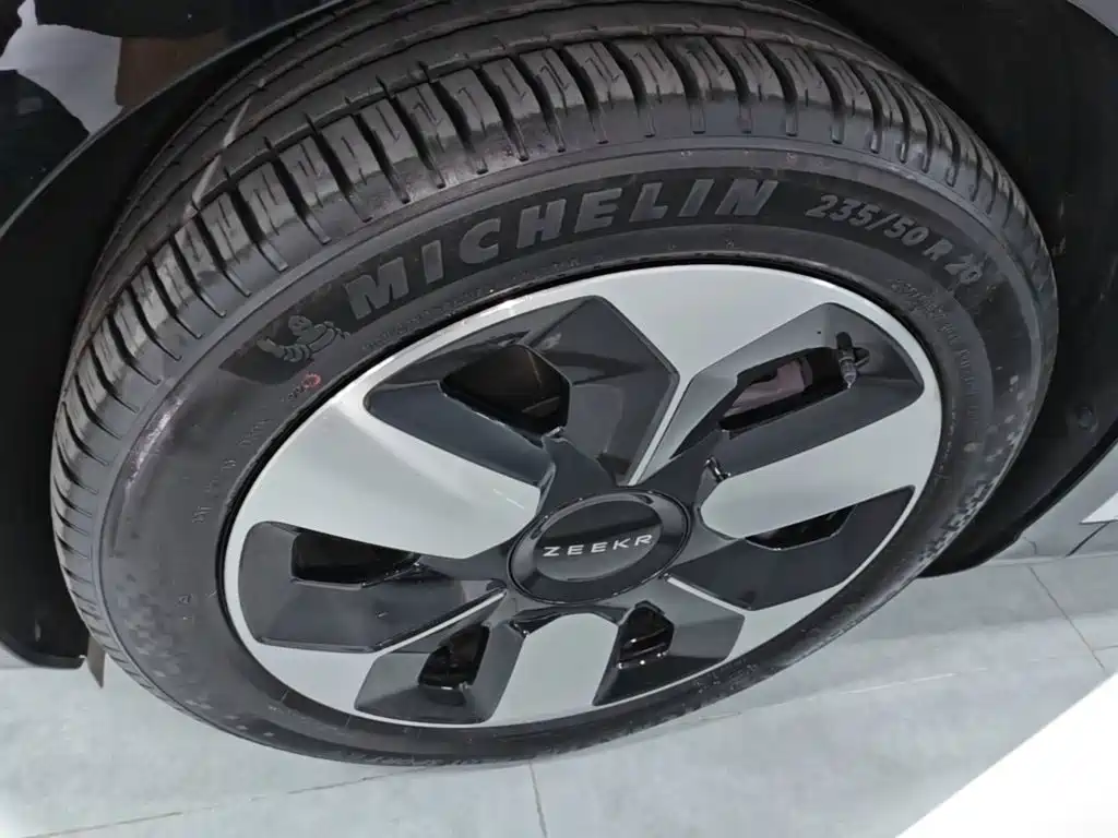 Zeekr MIX — фото 23