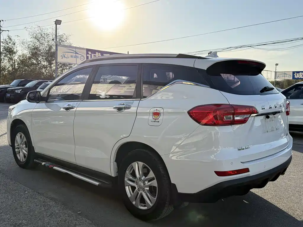 Haval M6 — фото 7