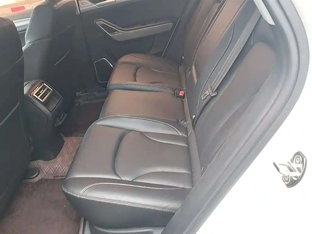 Zotye X7 — фото 17