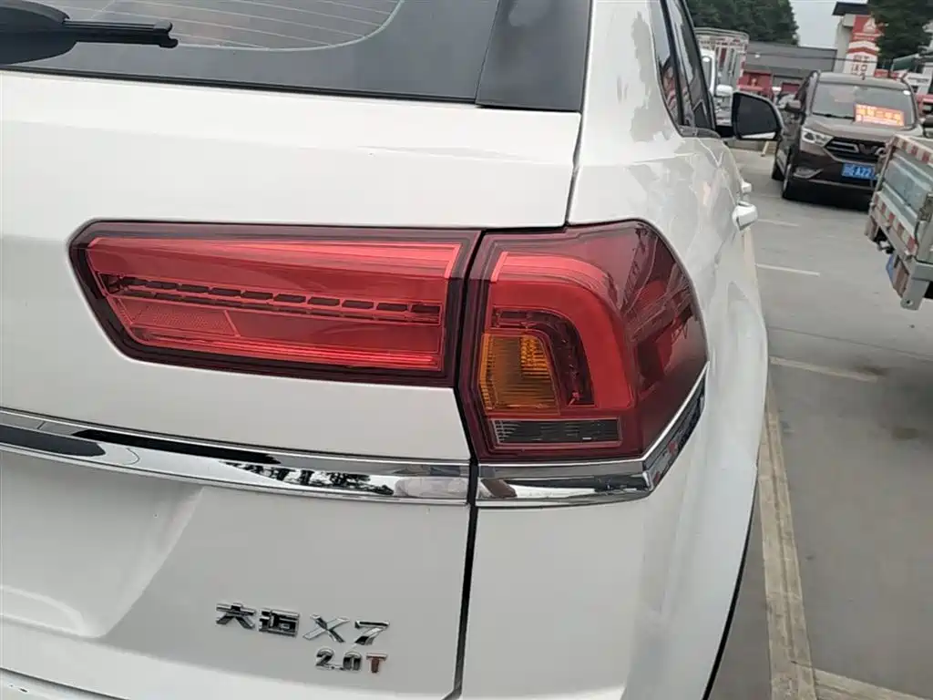 Zotye X7 — фото 8