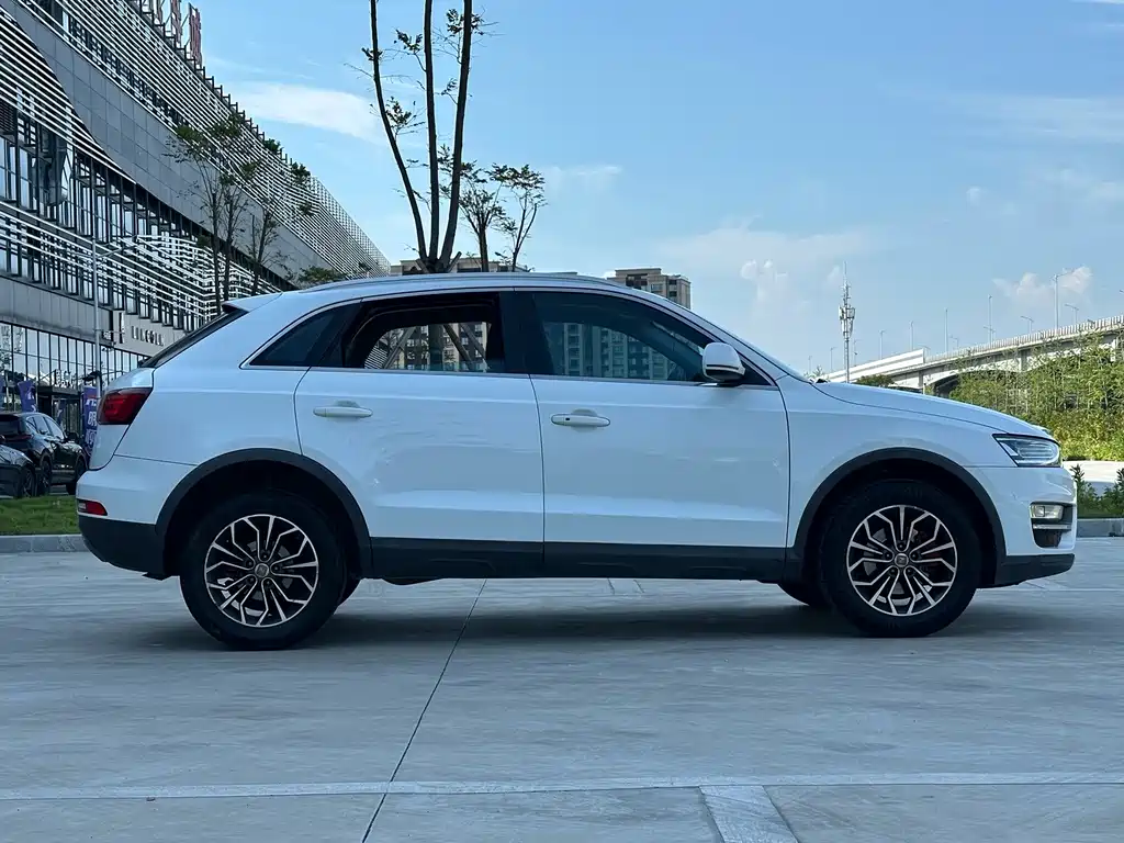 Zotye Zotye SR7 — фото 3