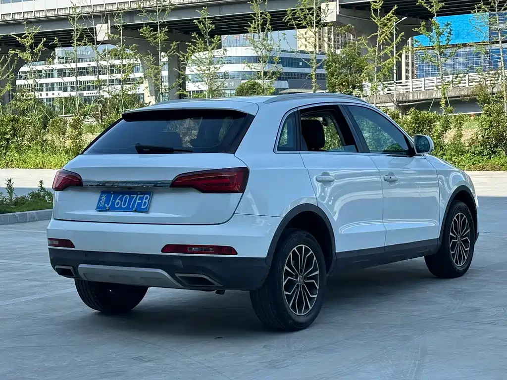 Zotye Zotye SR7 — фото 5