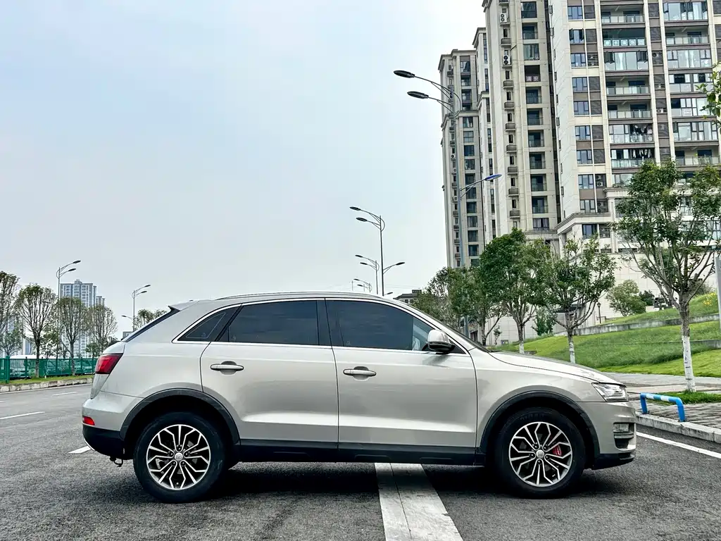 Zotye Zotye SR7 — фото 5