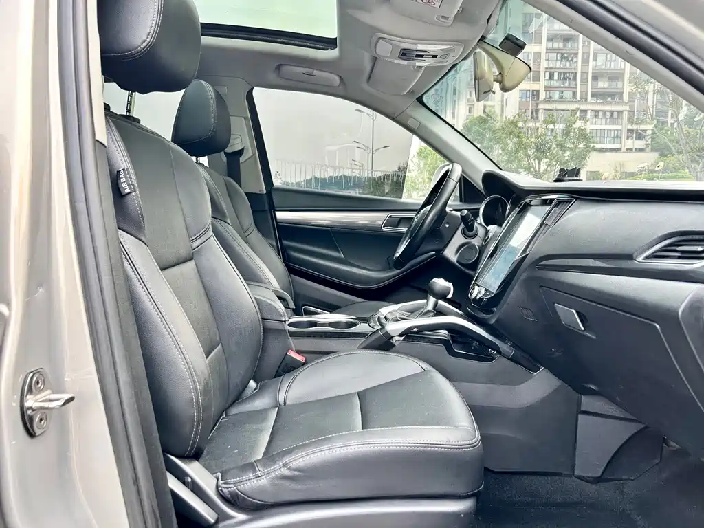 Zotye Zotye SR7 — фото 8