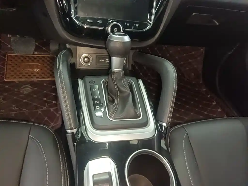 Zotye Zotye SR7 — фото 14