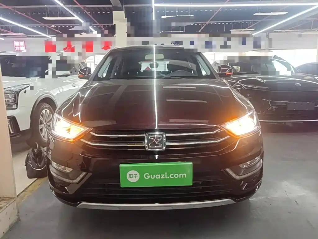 Zotye Zotye SR7 — фото 3
