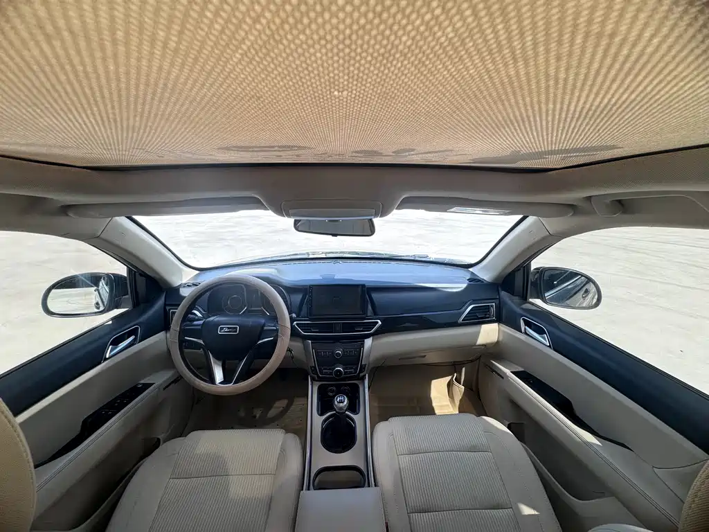 Zotye X5 — фото 5