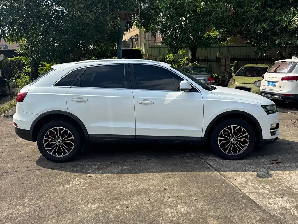 Zotye Zotye SR7 — фото 4
