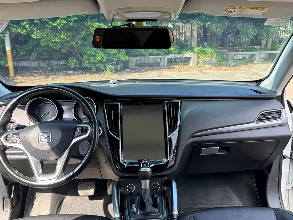 Zotye Zotye SR7 — фото 8