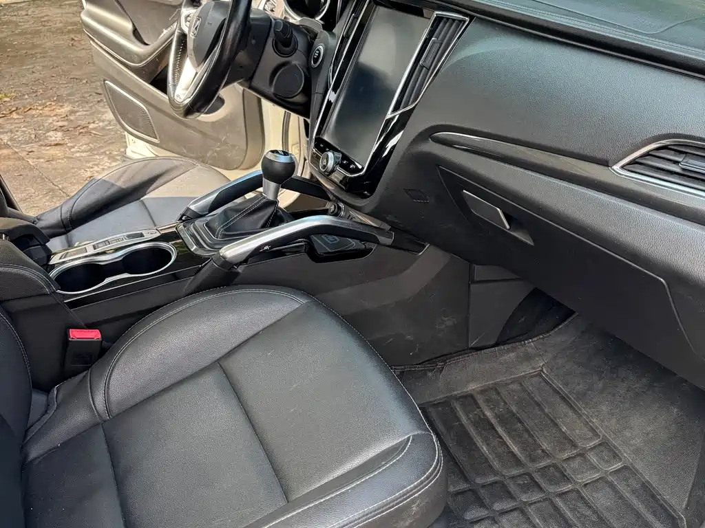 Zotye Zotye SR7 — фото 9