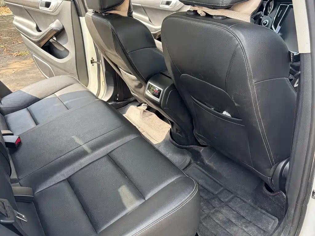 Zotye Zotye SR7 — фото 10