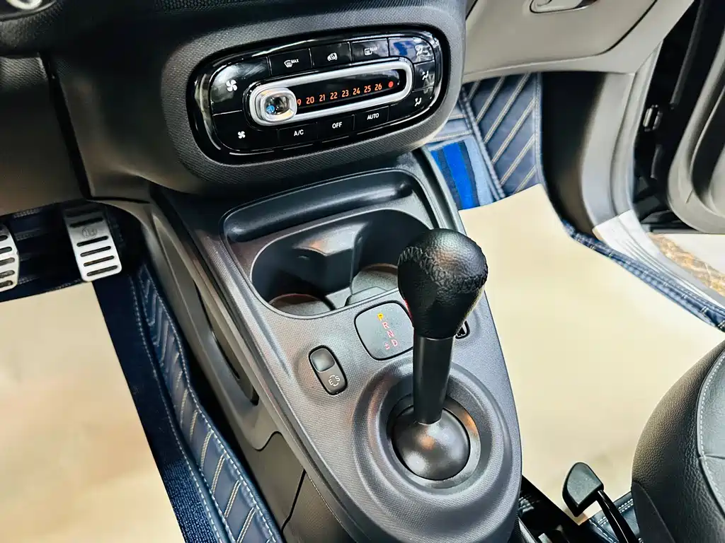 smart Smart Fortwo — фото 33