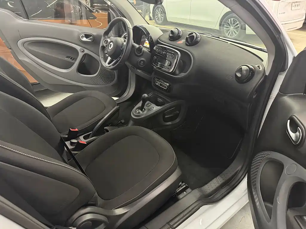 smart Smart Fortwo — фото 5