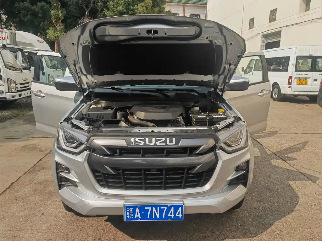 Isuzu Lingtuo — фото 13