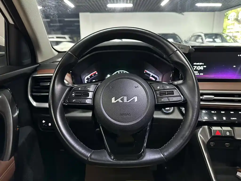 Kia Sportage — фото 10