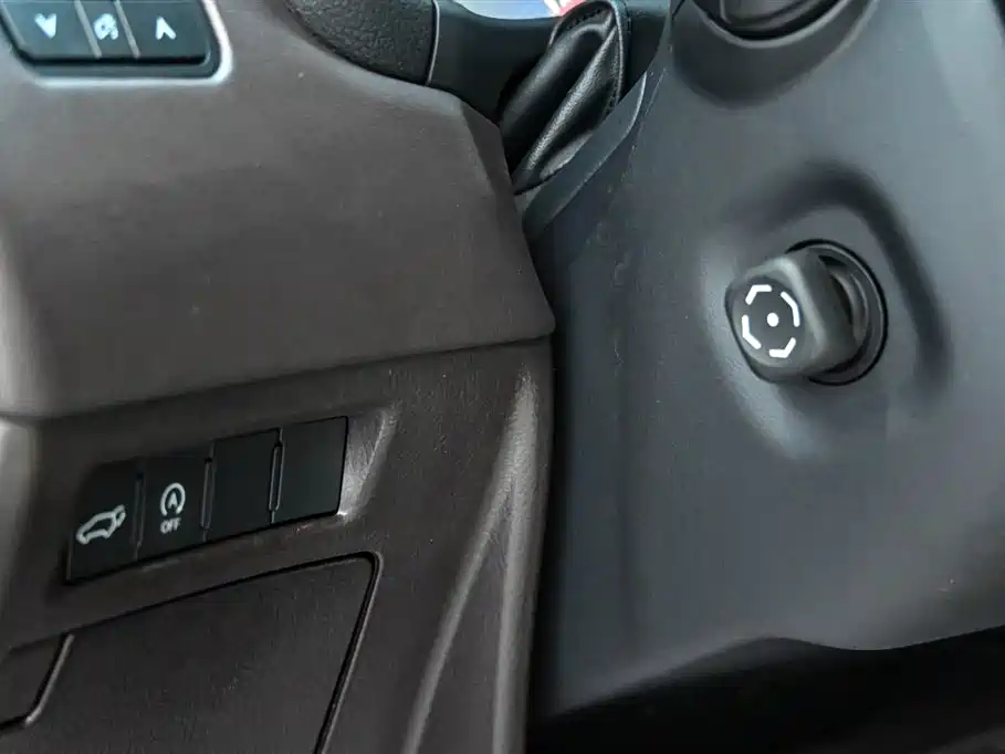 Lexus LX — фото 20
