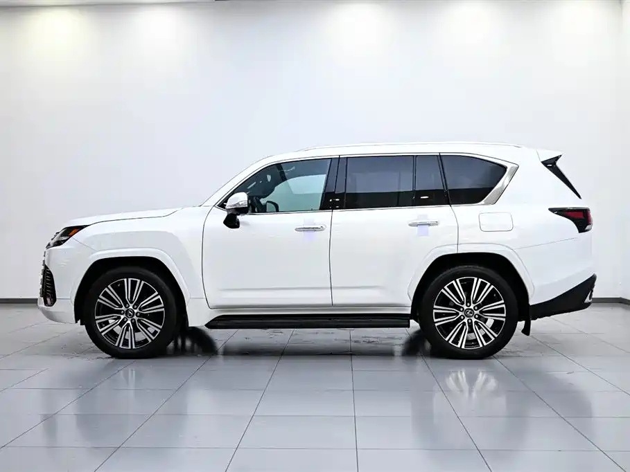 Lexus LX — фото 5