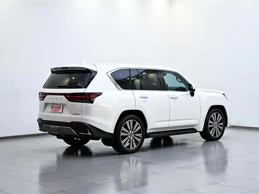 Lexus LX — фото 6