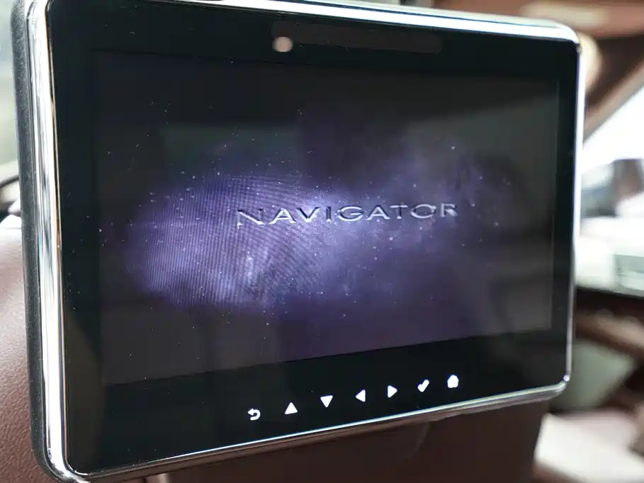 Lincoln Navigator — фото 18