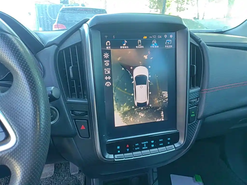 Luxgen U5 SUV — фото 13