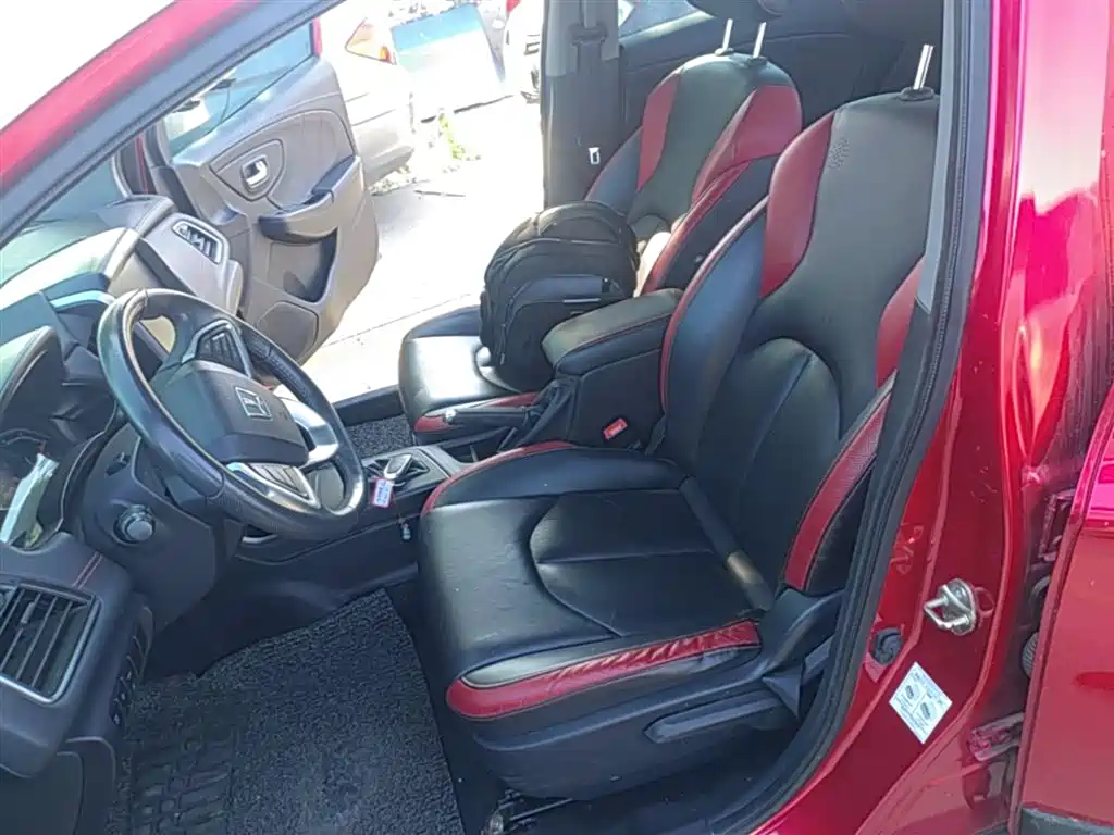 Luxgen U5 SUV — фото 15