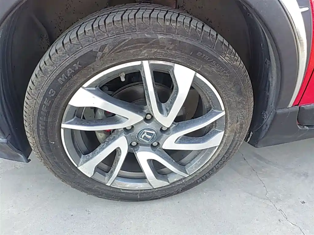 Luxgen U5 SUV — фото 23