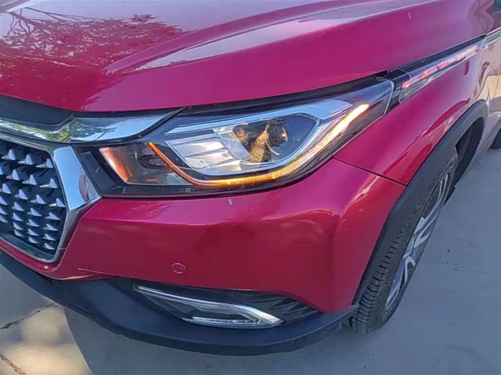 Luxgen U5 SUV — фото 24