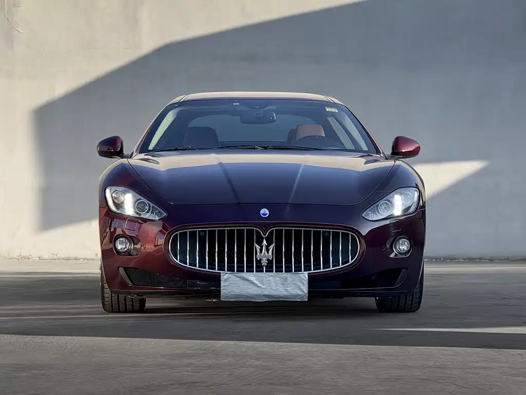 Maserati GranTurismo — фото 2
