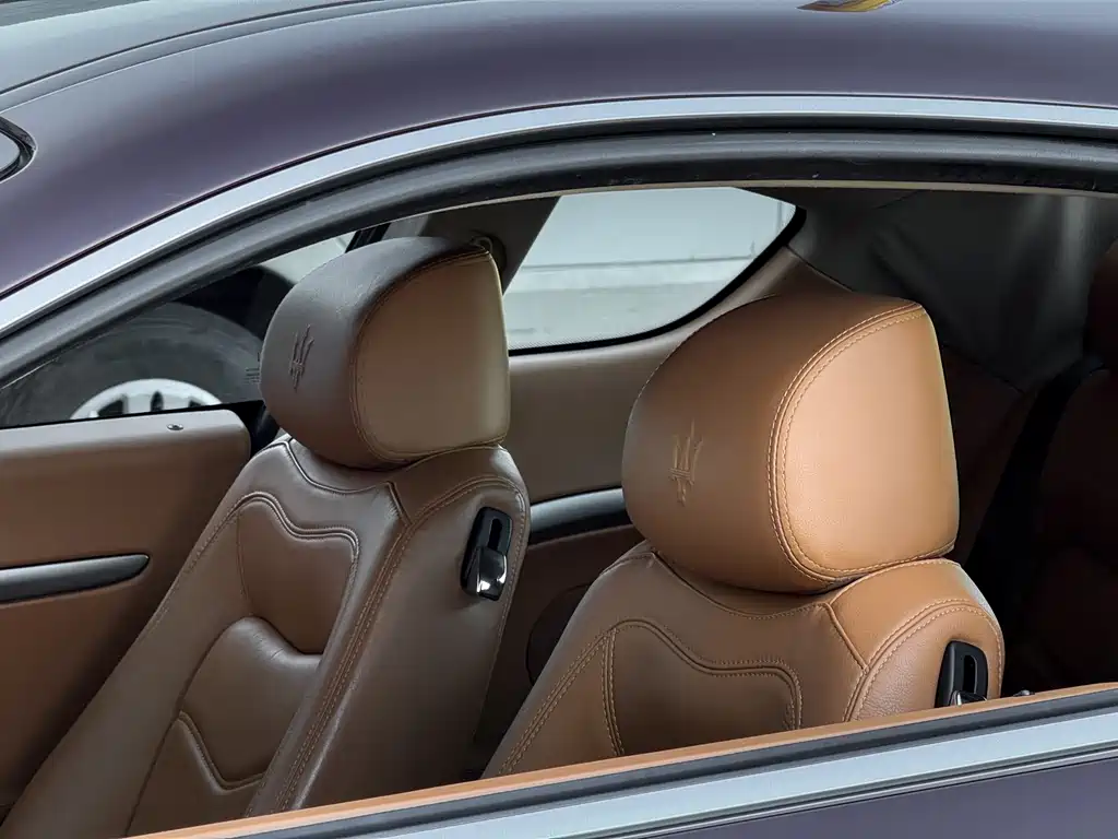 Maserati GranTurismo — фото 7