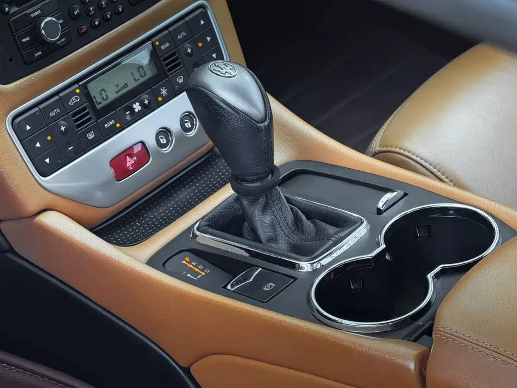 Maserati GranTurismo — фото 9