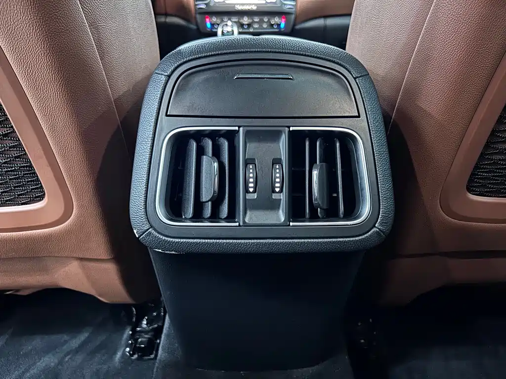 Maserati Levante — фото 9
