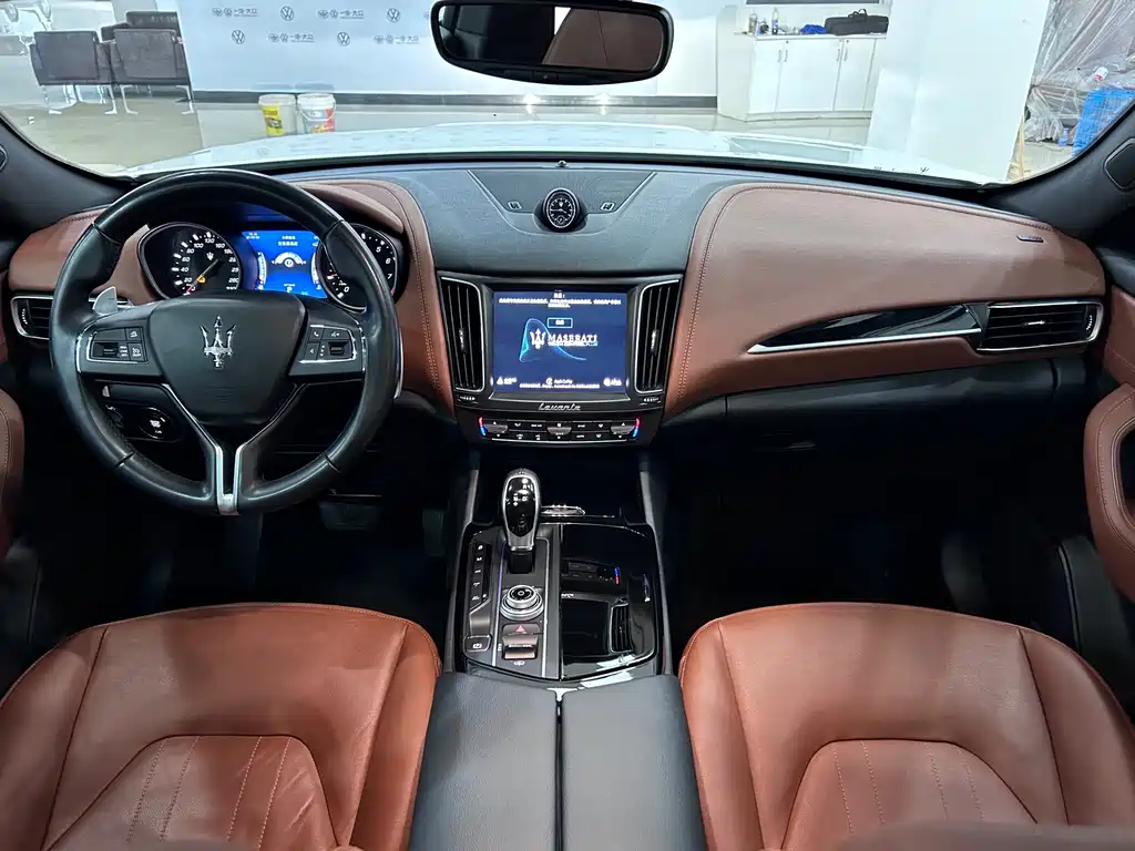 Maserati Levante — фото 10