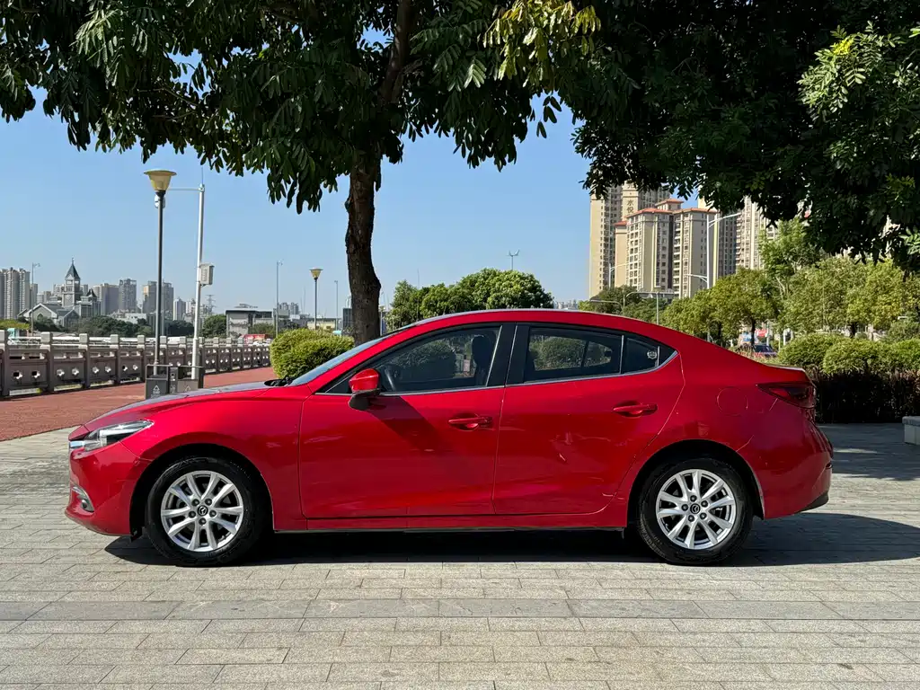Mazda 3 Axela — фото 11