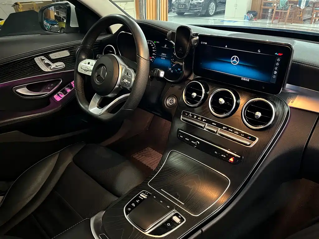 Mercedes-Benz C-Class — фото 15