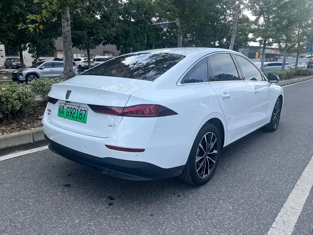 Roewe D7 — фото 4