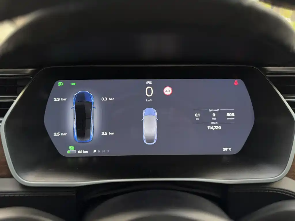 Tesla Model X — фото 13