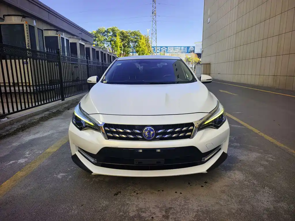Venucia D60 — фото 2