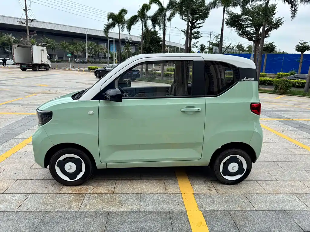 Wuling MINIEV — фото 2