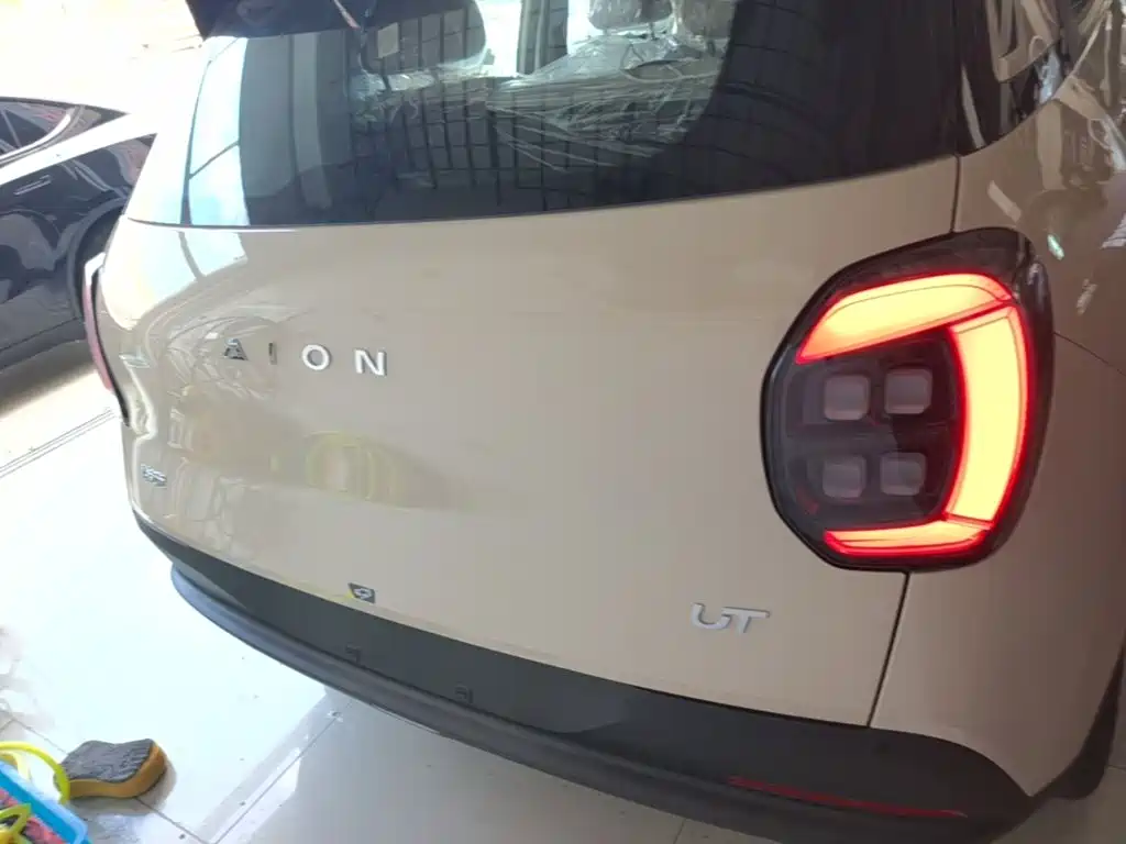 Aion AION UT — фото 6