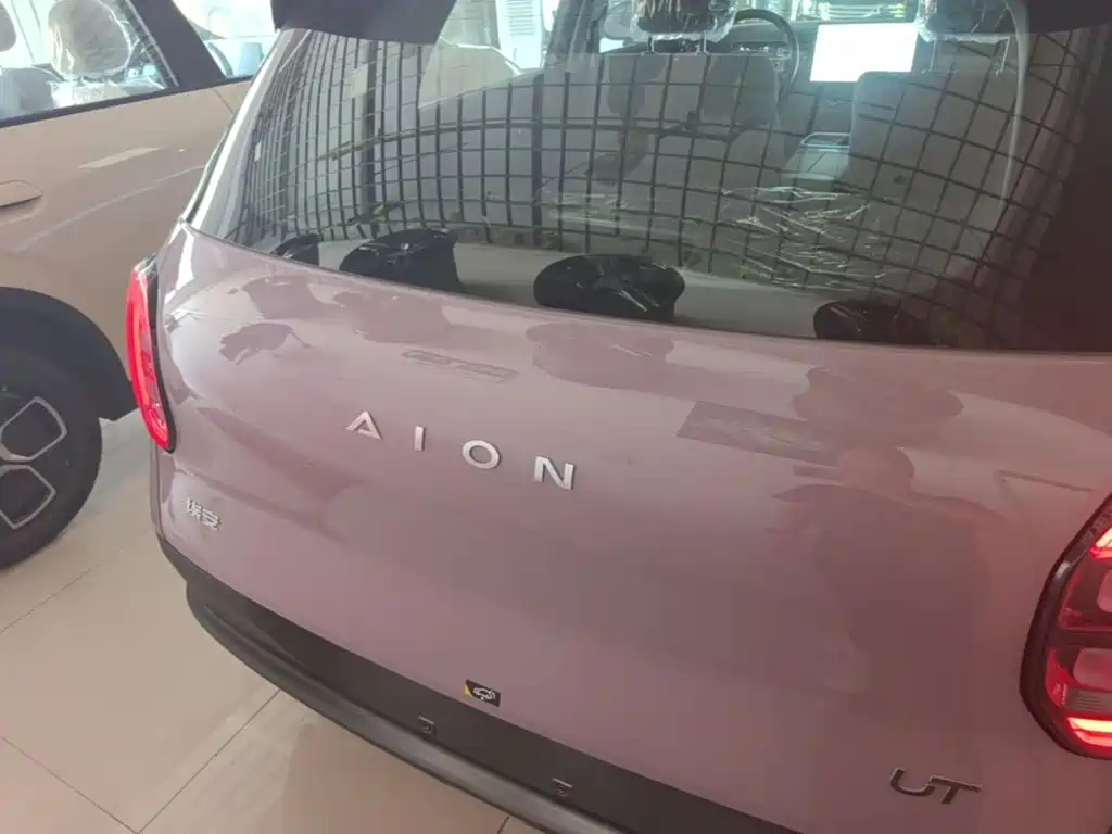 Aion AION UT — фото 6