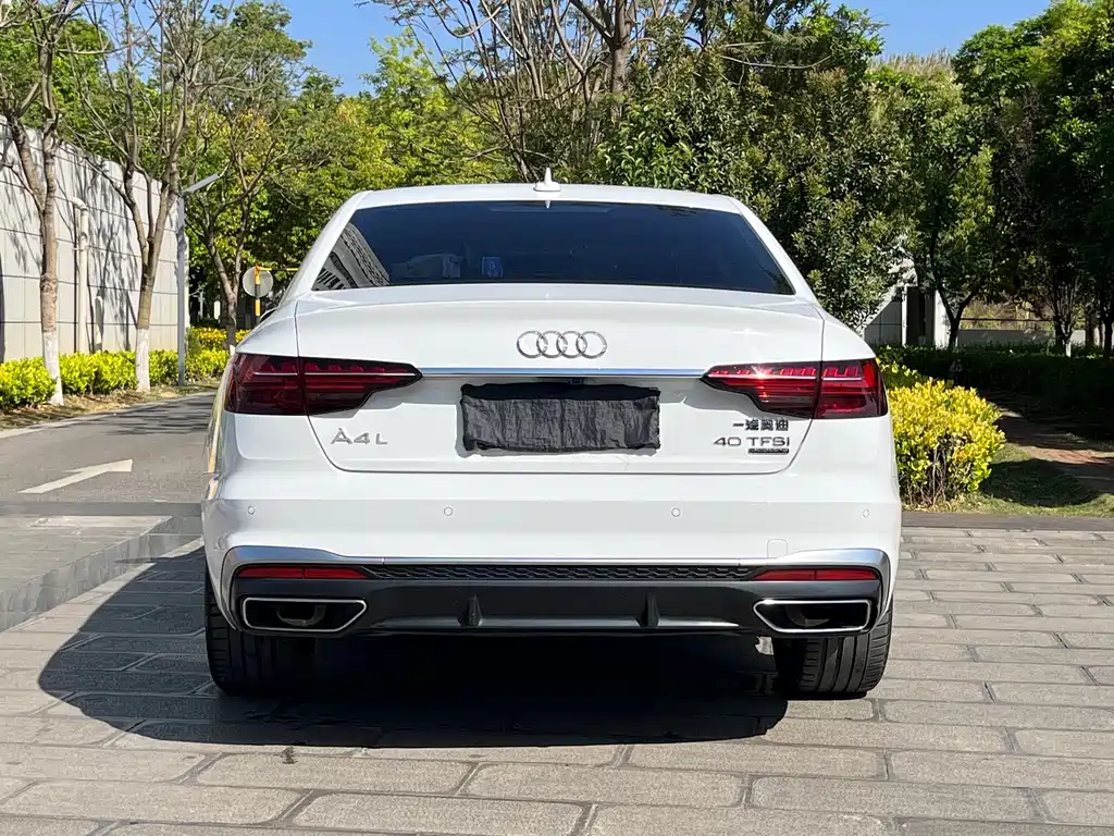 Audi A4L — фото 8