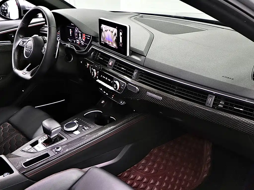 Audi RS 4 — фото 15