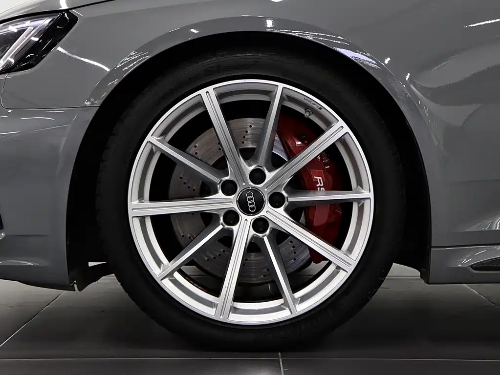 Audi RS 4 — фото 8