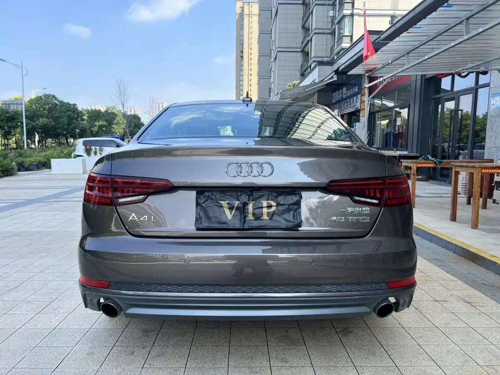 Audi A4L — фото 13