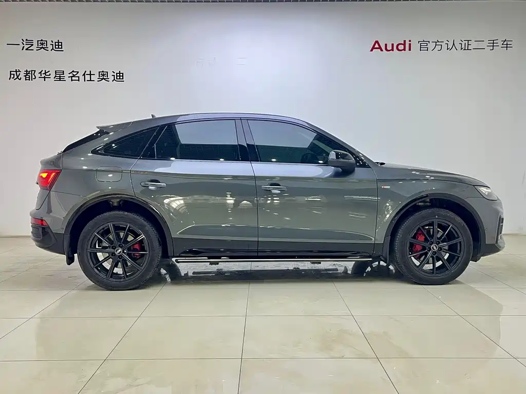 Audi Q5L Sportback — фото 2